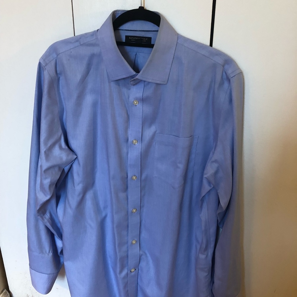 Banana Republic Classic Fit Blue Non-Iron Shirt